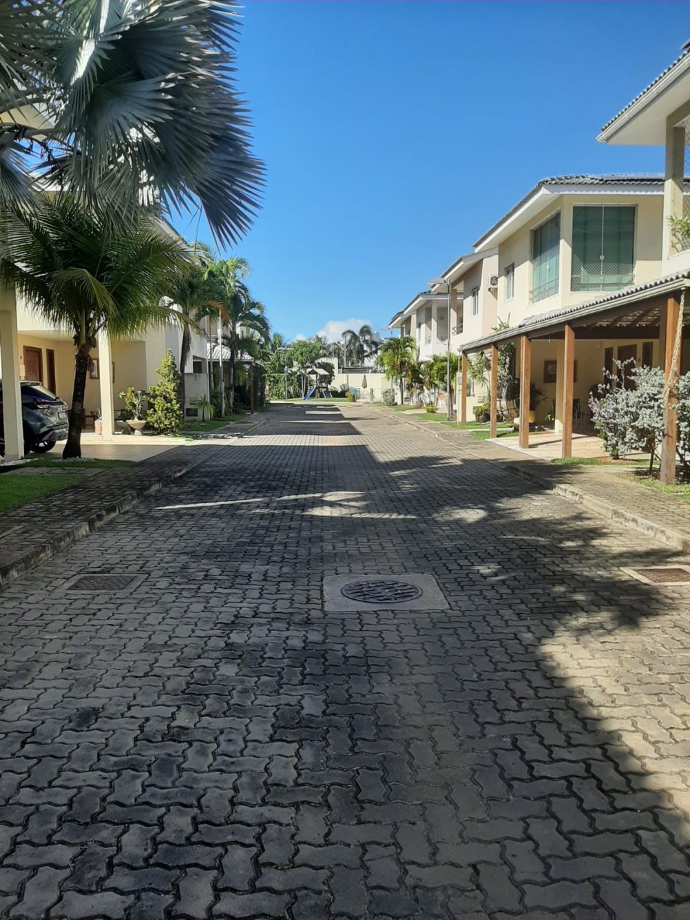 Casa em Condomnio - Aluguel - Buraquinho - Lauro de Freitas - BA